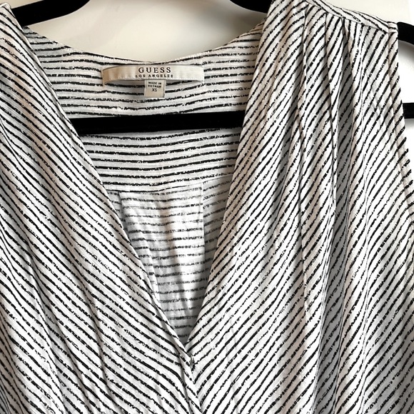 Black & white striped Guess tank top - Picture 3 of 5
